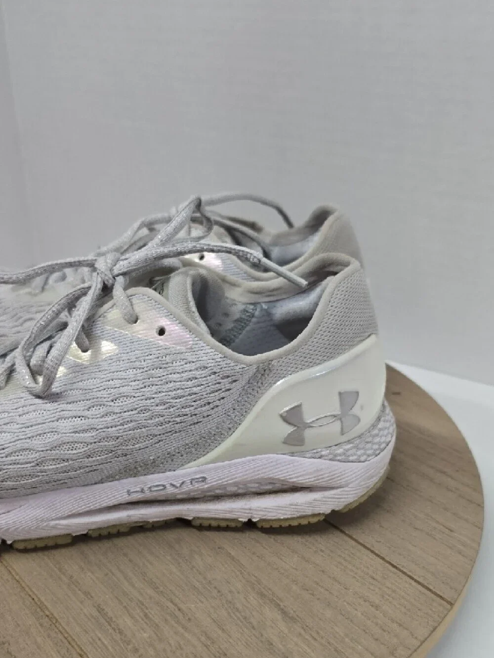 Under Armour Men's Light Gray Running Sneakers Size 9